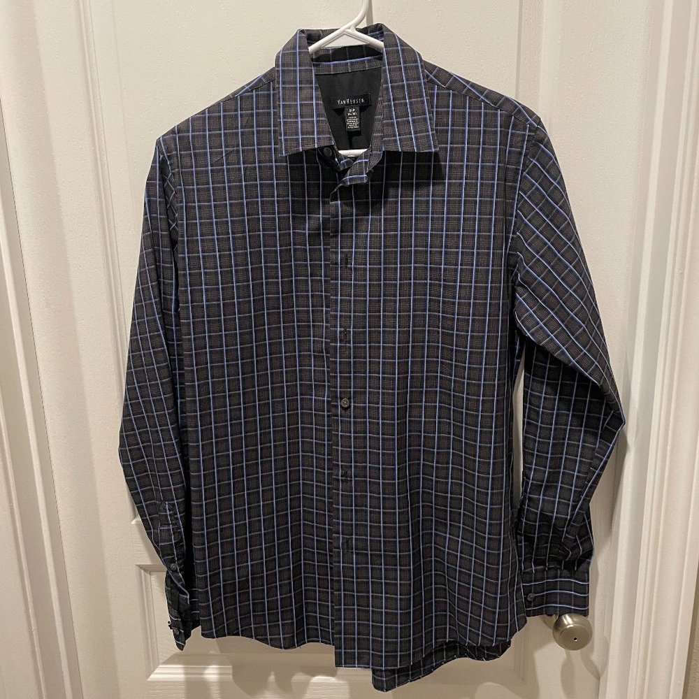 Men's VanHeusen Button down Dress Shirt